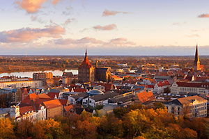 Hanse- und Universitätsstadt Rostock, Blick über die Innenstadt zum Stadthafen